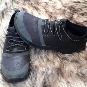 Youth black shoes